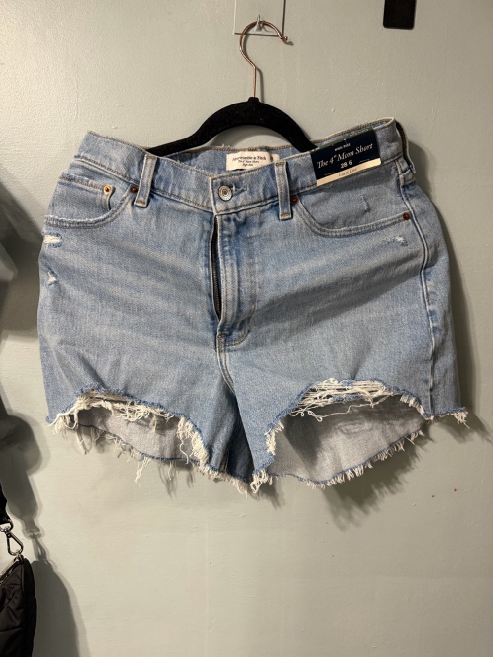MWT Abercrombie & Fitch Light Wash Distressed Denim Shorts
